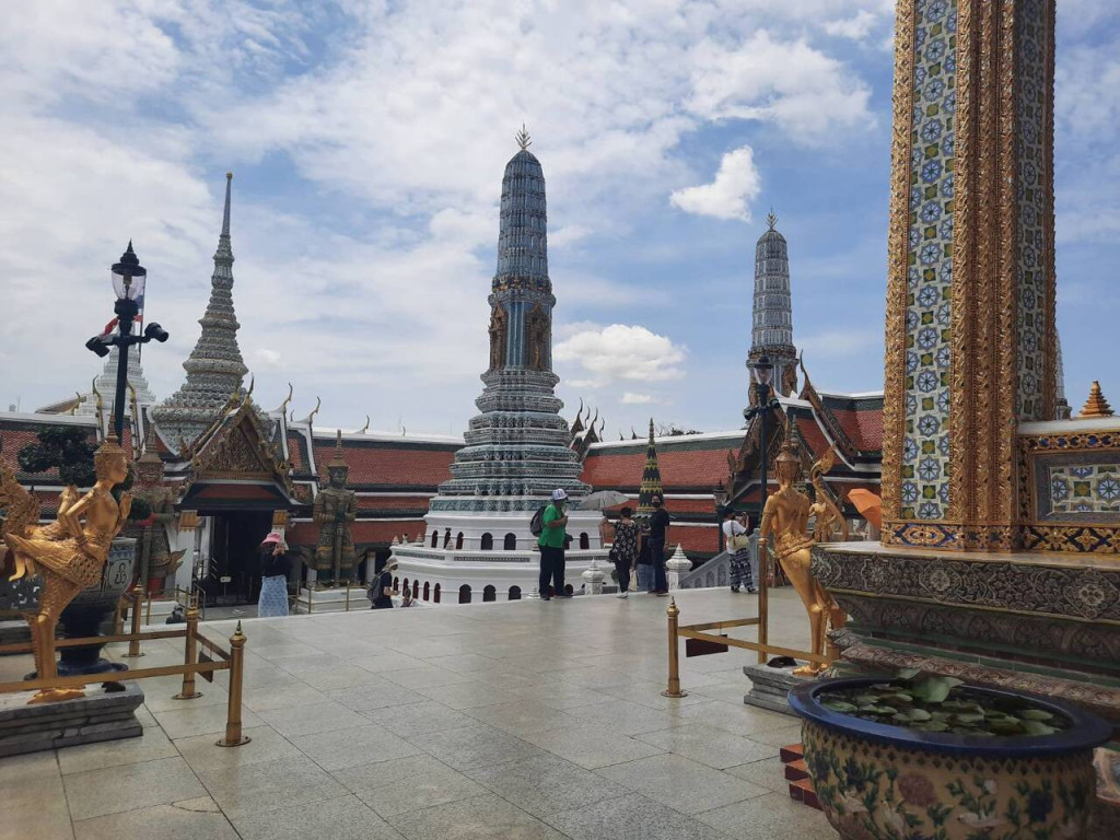 Grand Palace and Wat Phra Kaew Walking Tour - 2
