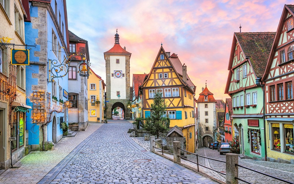 Guided Tour of Romantic Road: Rothenburg & Harburg with Transfers from Munich (English Guide) - 2