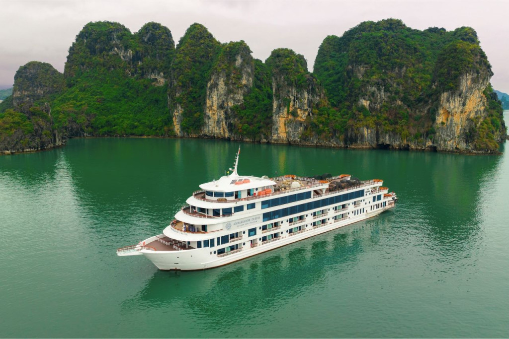 Halong Bay Premium Cruise aboard Ambassador Cruise (Halong Bay Premium Dinner Cruise) - 2