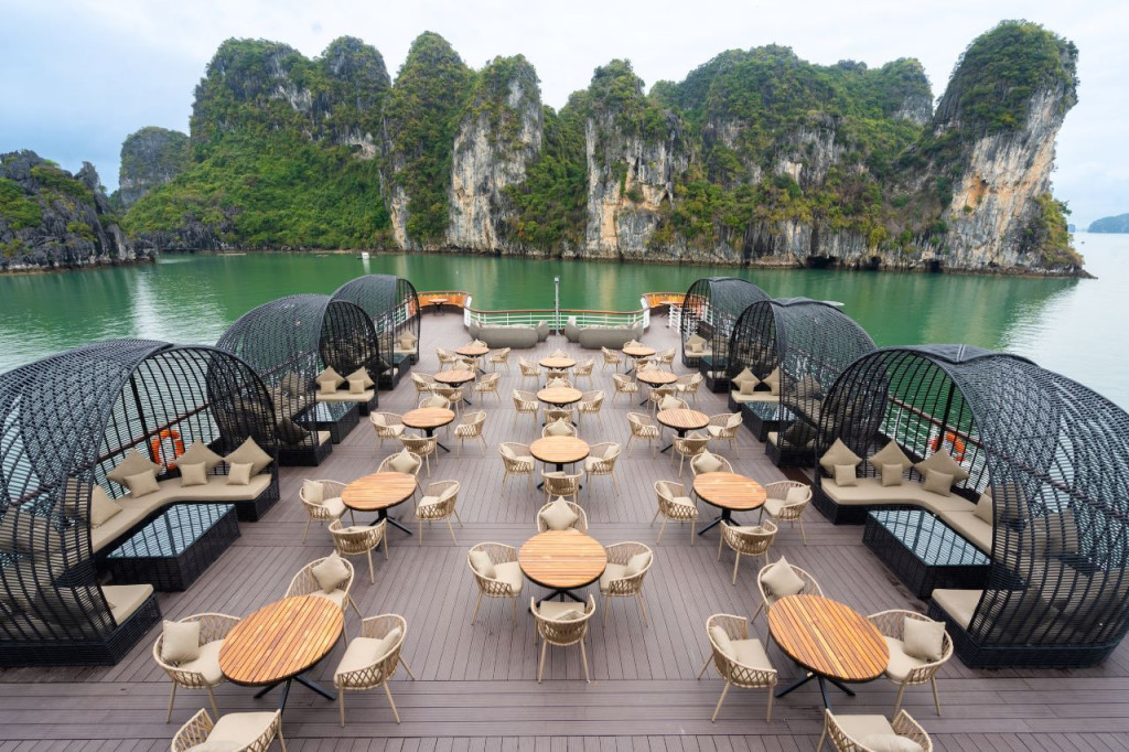 Halong Bay Premium Cruise aboard Ambassador Cruise (Halong Bay Premium Dinner Cruise) - 3