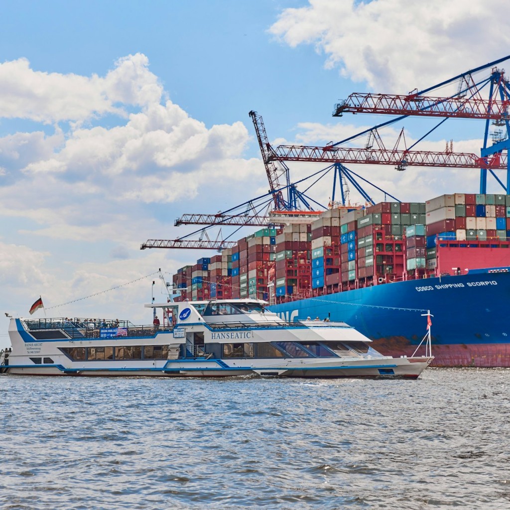 Hambourg : 1 heure de croisière dans le port + audioguide - 1