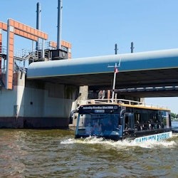 Hamburg: Guided Amphibious Bus Tour - 3