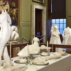 Hampton Court Palace: Entry + Roundtrip Transfer from London - 1