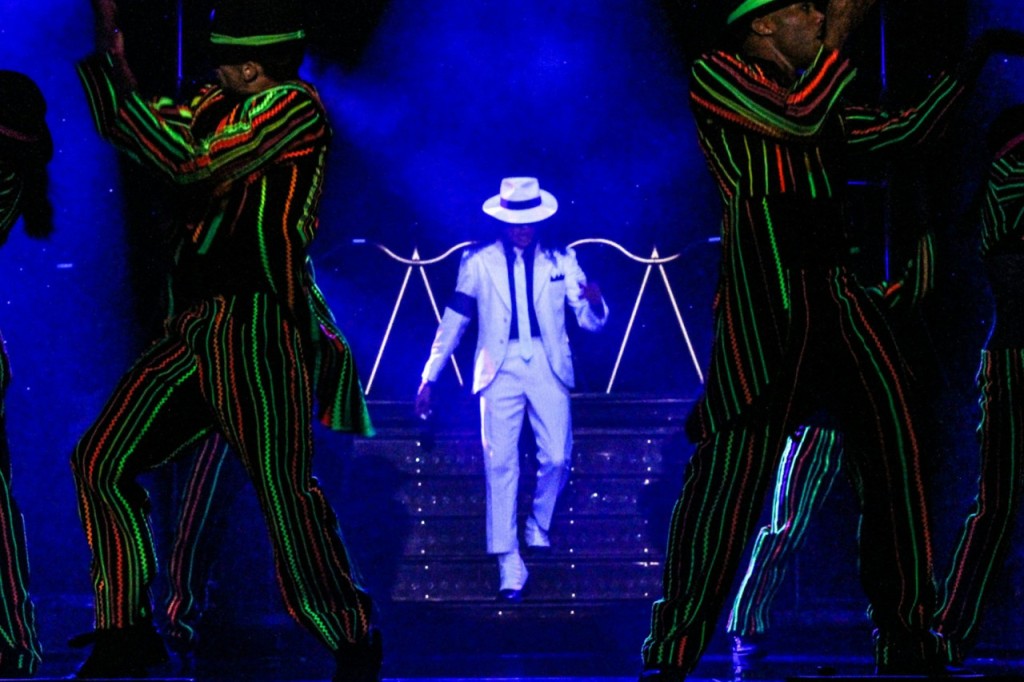 Harrah's Las Vegas: MJ(Michael Jackson) Live Show (Front Tables - Section P2) - 2