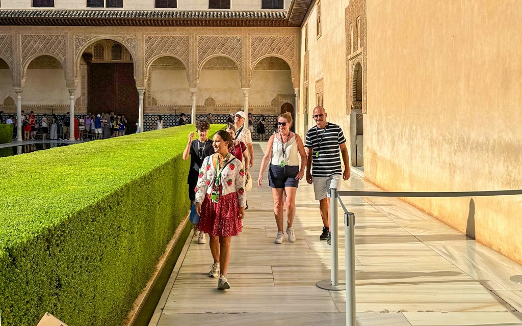 Alhambra Skip-the-Line Guided Tour Without Nasrid Palaces (Arabic Guided Tour) - 1