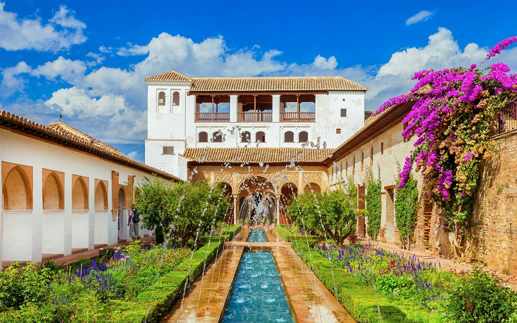 Alhambra Skip-the-Line Guided Tour Without Nasrid Palaces (Arabic Guided Tour) - 2