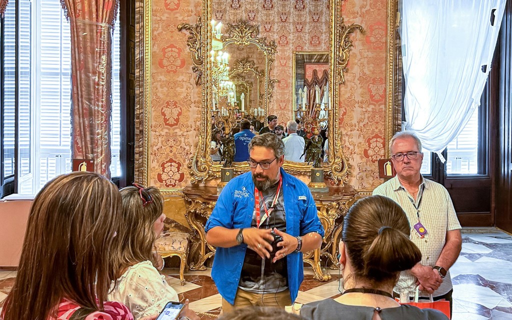 Royal Palace of Madrid Skip-the-Line Guided Tour (Spanish Guided Tour of Prado Museum & Royal Palace) - 2