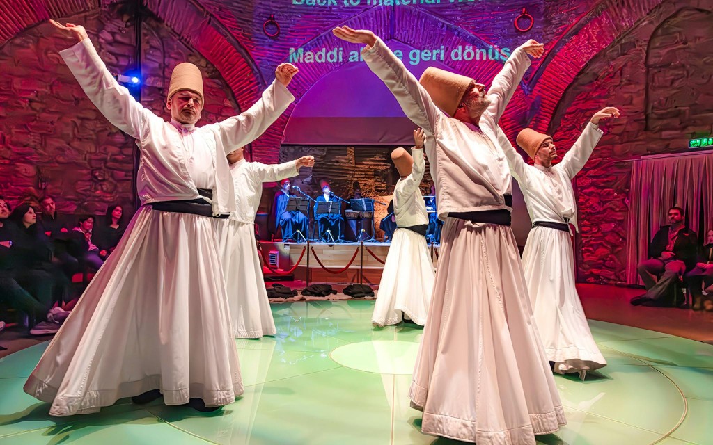 Istanbul: Vorführung und Ausstellung der Hodjapascha-Tanzderwische (7pm Prime Time Ticket) - 1