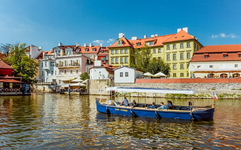 Prague Sightseeing Boat Cruise to Devil's Channel (50-Minute Cruise) - 3