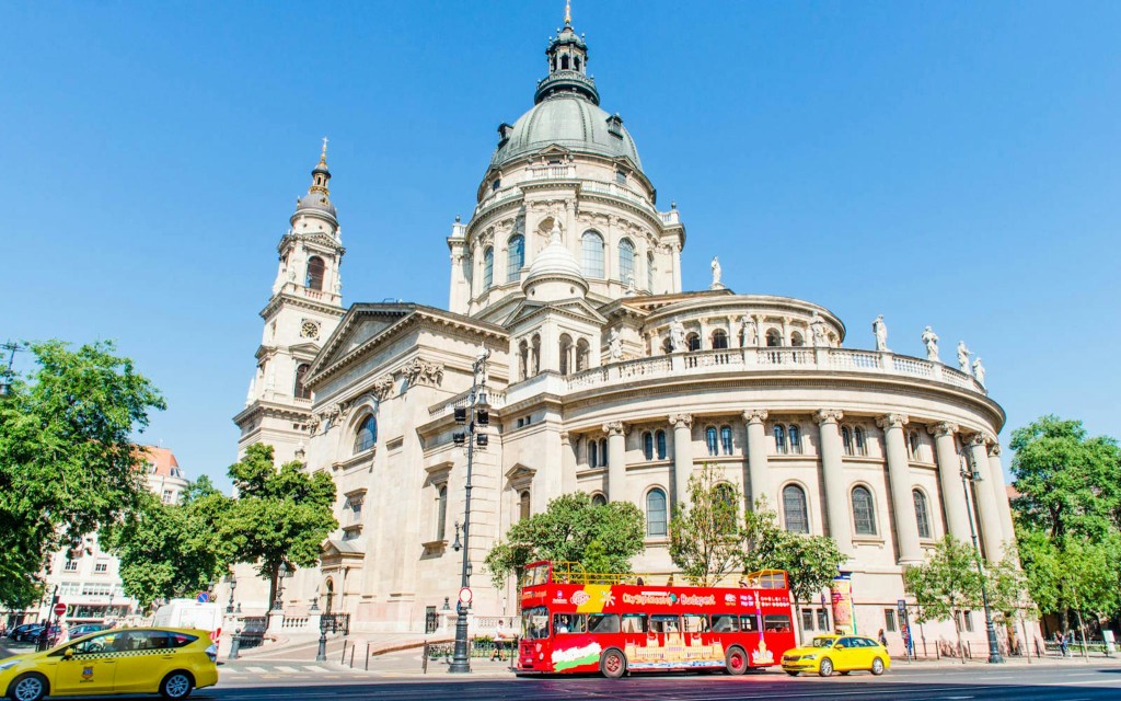 Stadtbesichtigung: Budapest Hop-on Hop-off Bus Tour  (72-Hour Pass) - 2