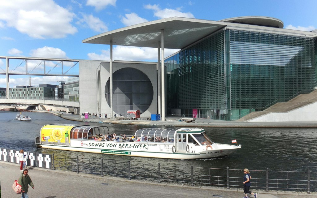 Berlin Spree River City Highlights Sightseeing Cruise (2.25 Hour City Sightseeing Cruise) - 3