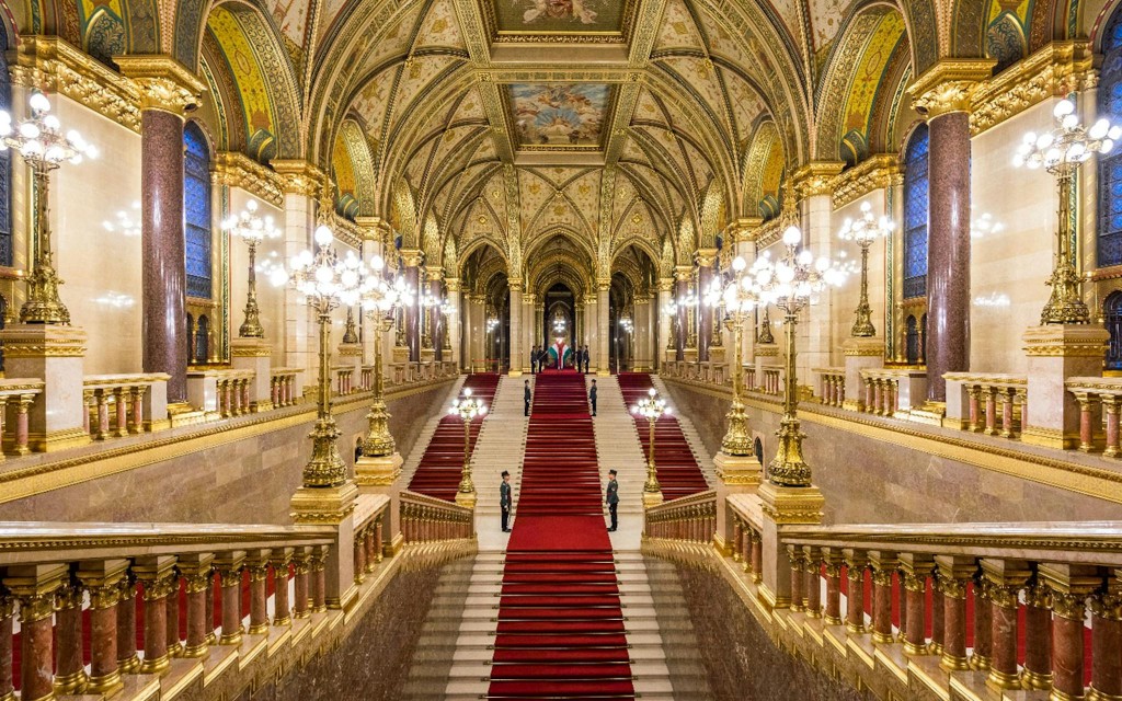 Wycieczka z przewodnikiem audio po węgierskim parlamencie (English Guided Tour for Non-EU Citizens) - 2