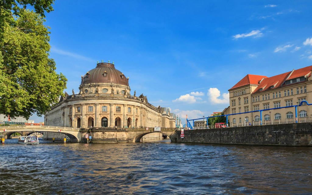Passeio de barco pelo rio Spree e pelo canal Landwehrkanal em Berlim (3.25 Hour Cruise with German Commentary) - 1