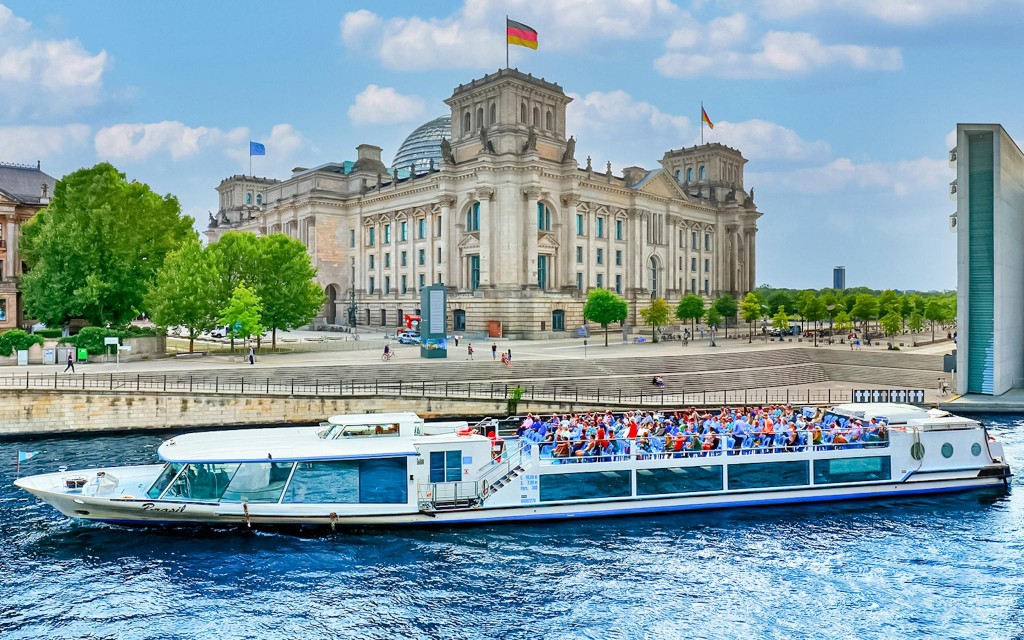 Passeio de barco pelo rio Spree e pelo canal Landwehrkanal em Berlim (3.25 Hour Cruise with German Commentary) - 2