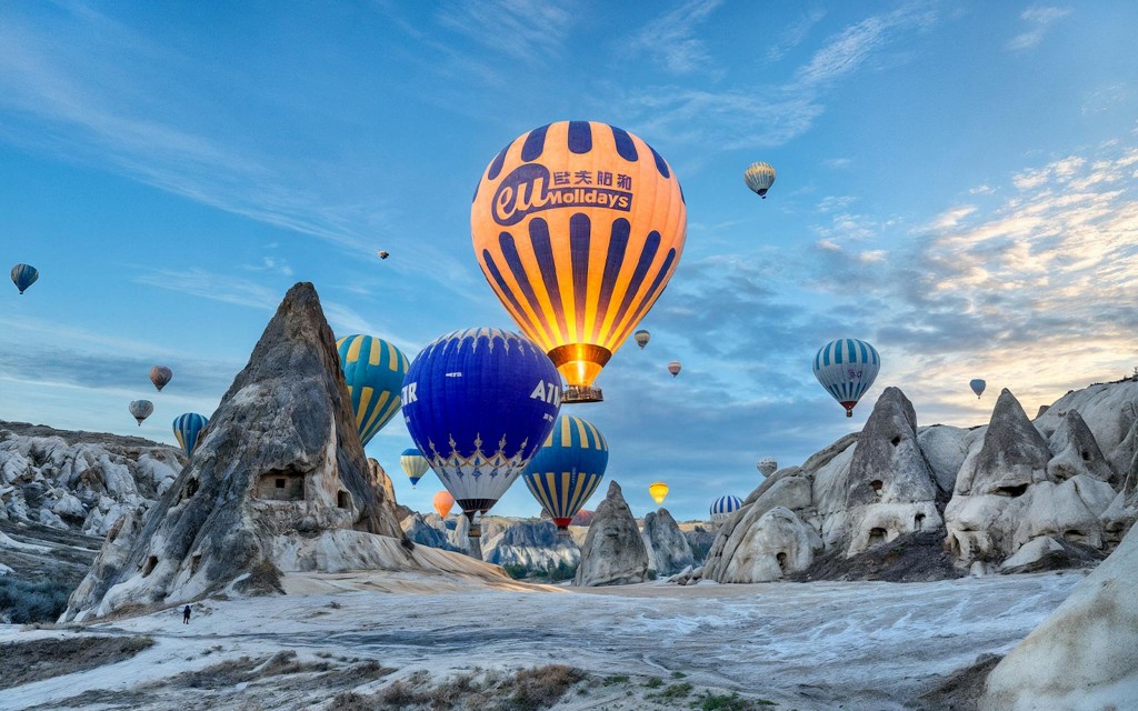 Tour en globo aerostático al amanecer por el valle de Goreme con desayuno y traslados incluidos (Sunrise Premium Flight + Flight Video) - 1