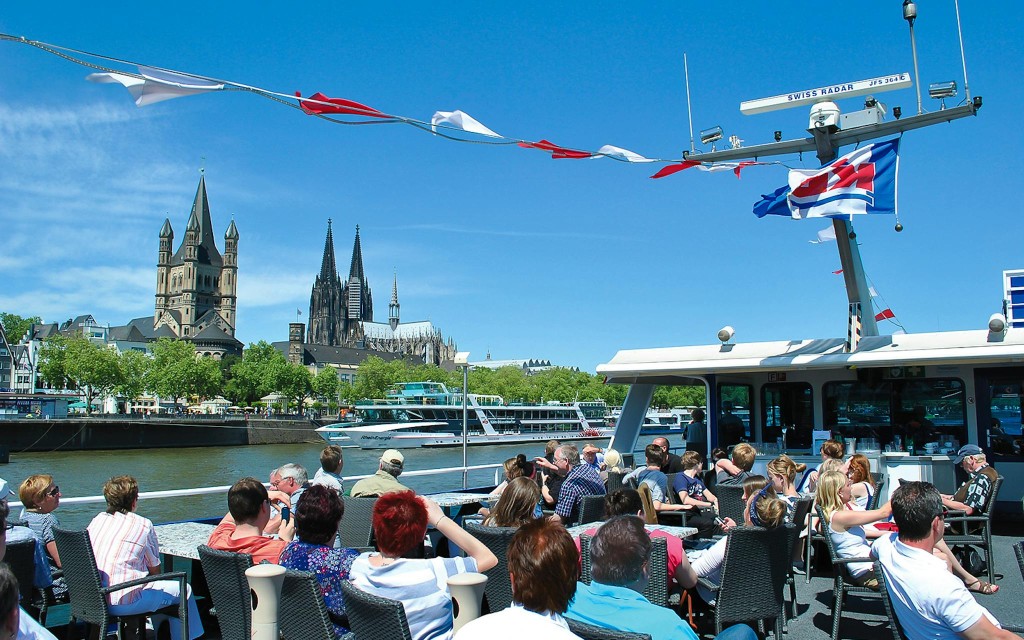 Sightseeing-Bootsfahrt auf dem Rhein in Köln (1.5-Hour Skyline Tour) - 1