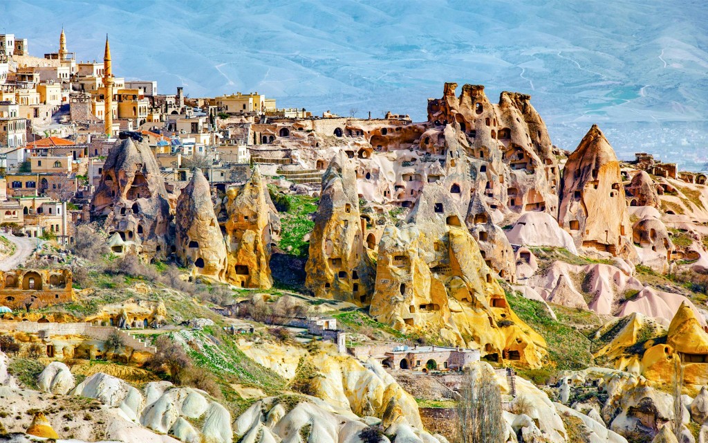 Capadocia: tour en globo aerostático al amanecer por un valle con desayuno y traslados (Cappadocia Hot Air Balloon) - 1