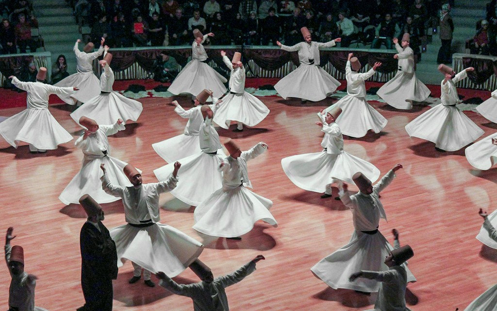 Derviches giradores de Capadocia: viaje a las tradiciones místicas (Dervish Show in Cappadocia) - 1