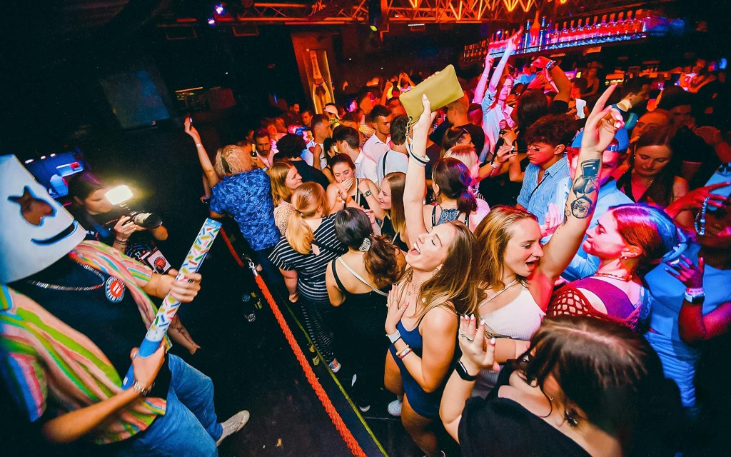 Prague Boat Party with Unlimited Drinks and After-Party Entry (Party Pro) - 2