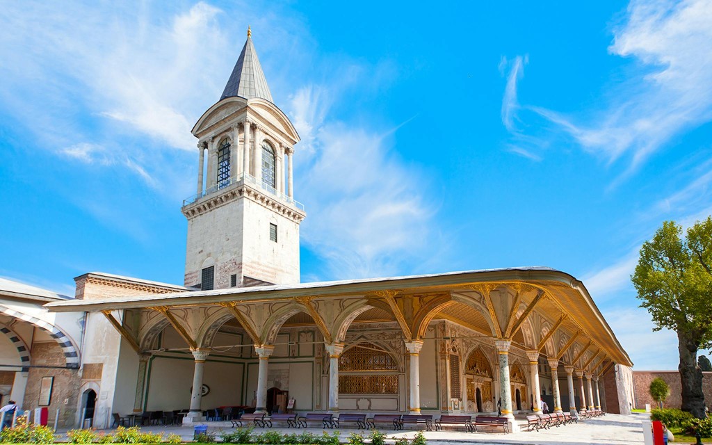 Super Combo de Istambul: Ingressos sem fila para o Palácio de Topkapi + Santa Sofia + Cisterna da Basílica
 (Topkapi Palace + Hagia Sophia + Basilica Cistern Tickets + Audio Guide) - 1