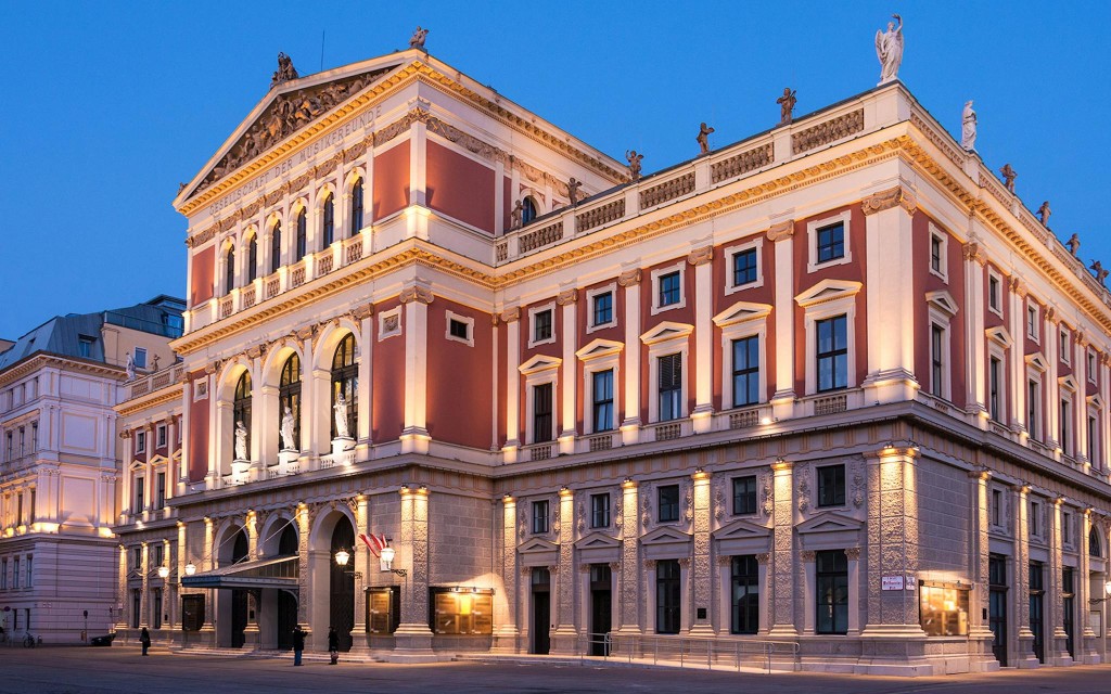 Sociedad Musical de Viena (Musikverein): Las Cuatro Estaciones de Vivaldi y Concierto de Mozart (Category II Seating) - 1