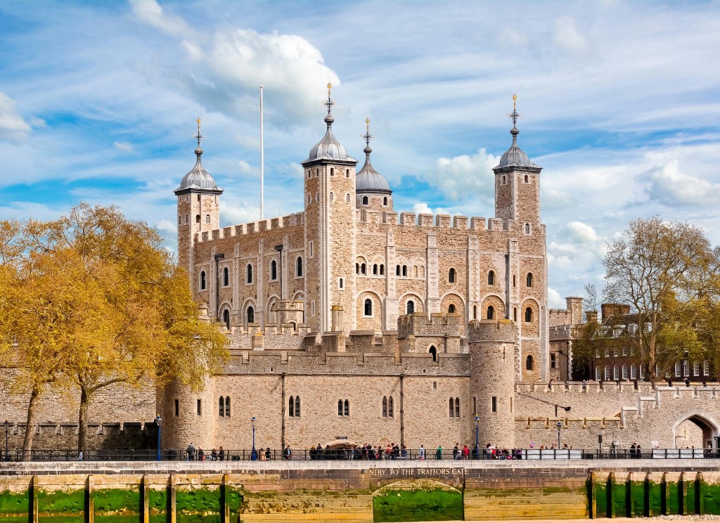Billets pour la Tour de Londres avec accès aux Joyaux de la Couronne (Small-Group Guided Tour + Thames River Cruise) - 1