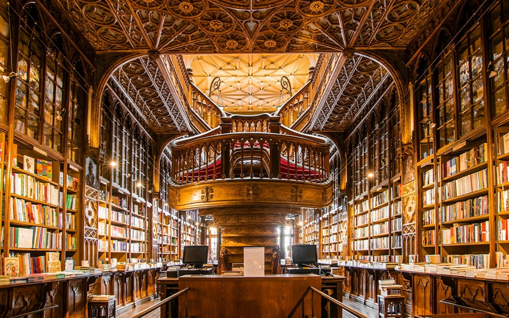 Combo: Lello Library Priority Entrance + Lello Foundation Museum (Free Book Included) (Combo: Lello Library with Priority Entrance + Lello Foundation Museum Ticket) - 1
