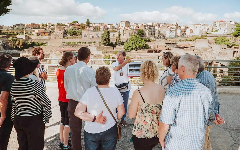 From Naples: Pompeii and Herculaneum Guided Tour with Transfers (Pompeii & Herculaneum Tour with an Archaeologist Guide) - 3