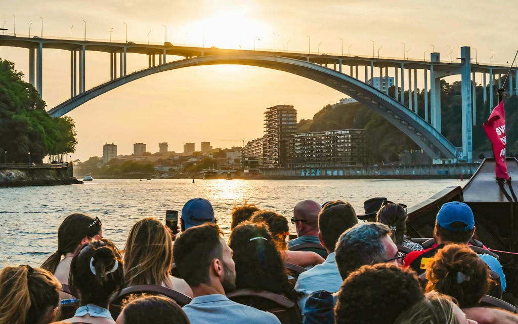 6 Brücken Douro Flussfahrt bei Sonnenuntergang (Sunset Cruise from Cais de Gaia) - 1