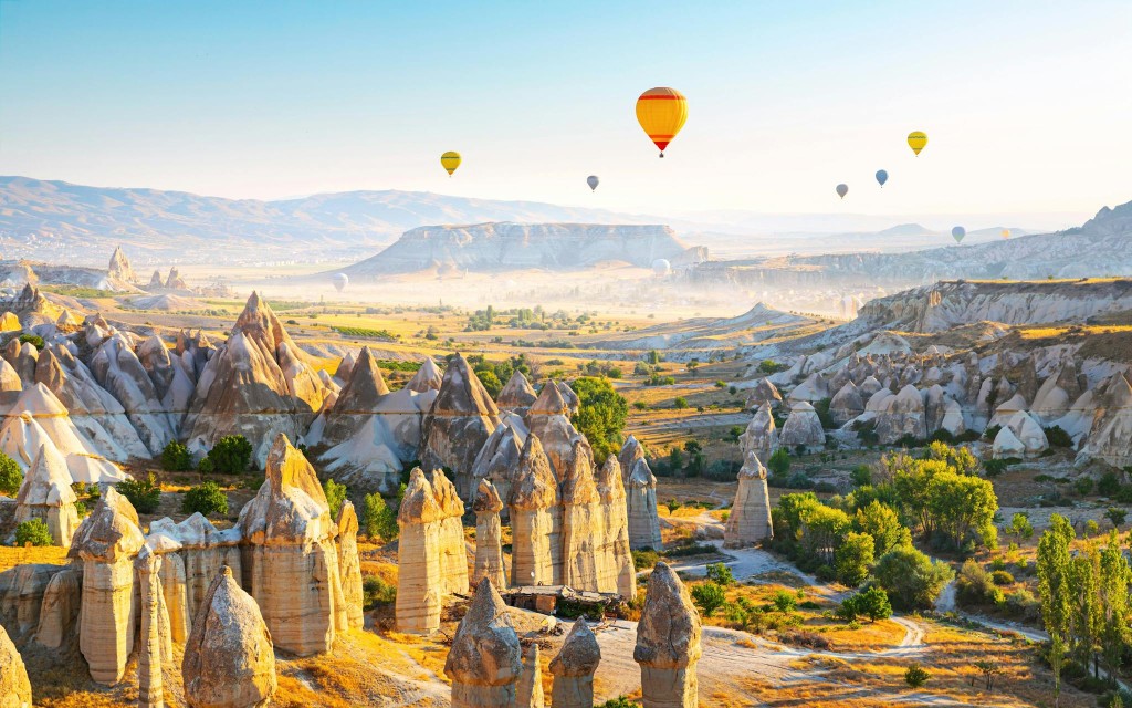 Capadocia: vuelo en globo aerostático por el Valle del Gato con traslados al hotel (Cappadocia: Cat Valley Hot-Air Balloon Ride) - 1