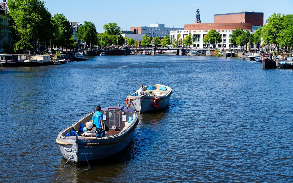 Amsterdam: 1-stündige Kanalrundfahrt im offenen Boot mit Bar an Bord (With Onboard Bar) - 1