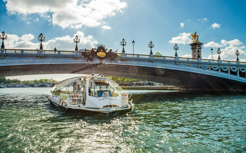 Batobus: Seine River Hop-on Hop-off Boat Tour (48-Hour Pass) - 1