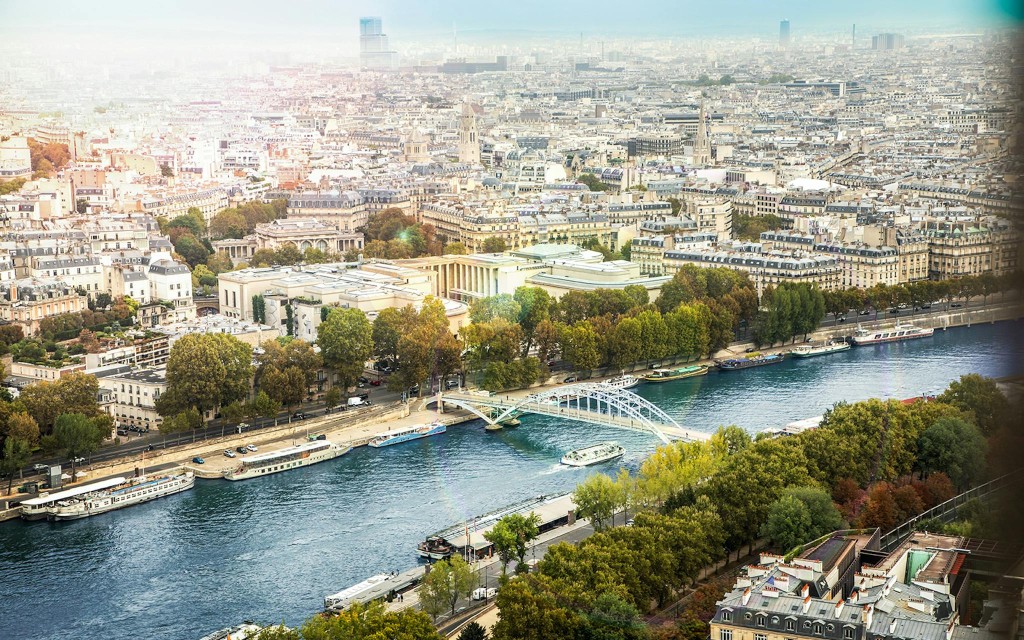 Batobus: Seine River Hop-on Hop-off Boat Tour (24-Hour Pass) - 3