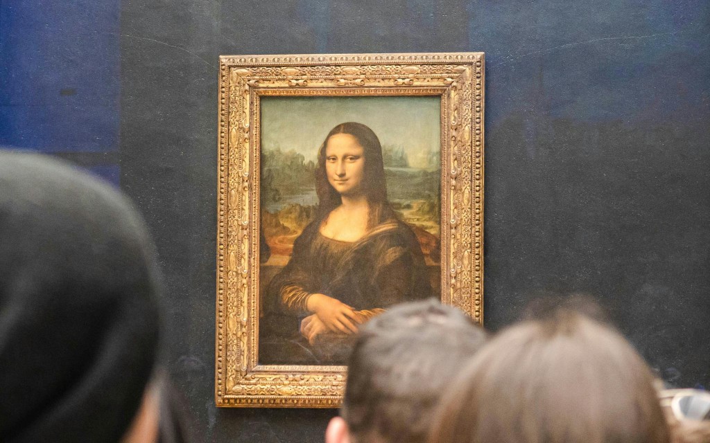 Louvre Museum Skip the Line Small Group Guided Tour (Private Guided Tour) - 1