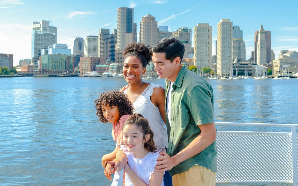 Historische Boston Hafenrundfahrt (Historic Boston Harbor Cruise) - 1