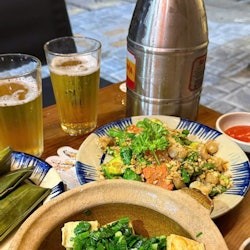 Ho Chi Minh City: Tour guidato della birra artigianale e del cibo in scooter - 1