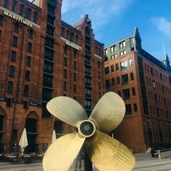 Hop-on Hop-off Harbor Tour Hamburg + International Maritime Museum - 1