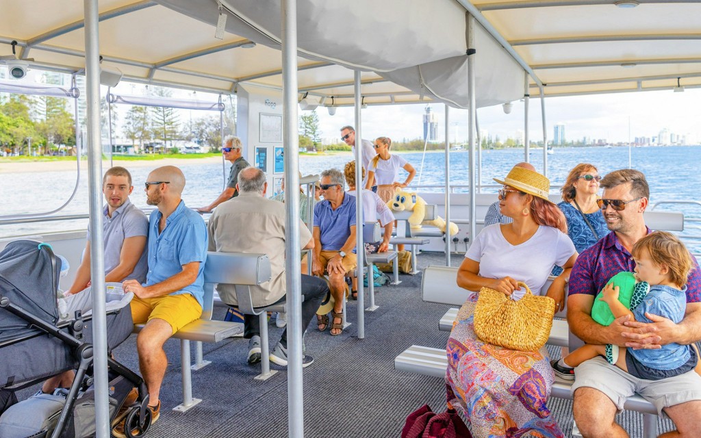 Hopo: Gold Coast Hop-on Hop-off Bootstour (1-Day Hop-on Hop-off Tour) - 1