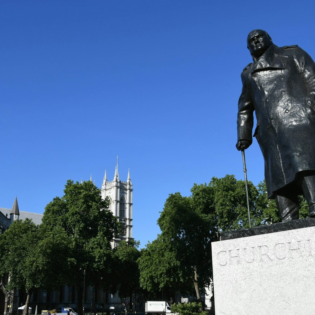 Cambres del Parlament: Entrada + Tour guiat a peu - 2