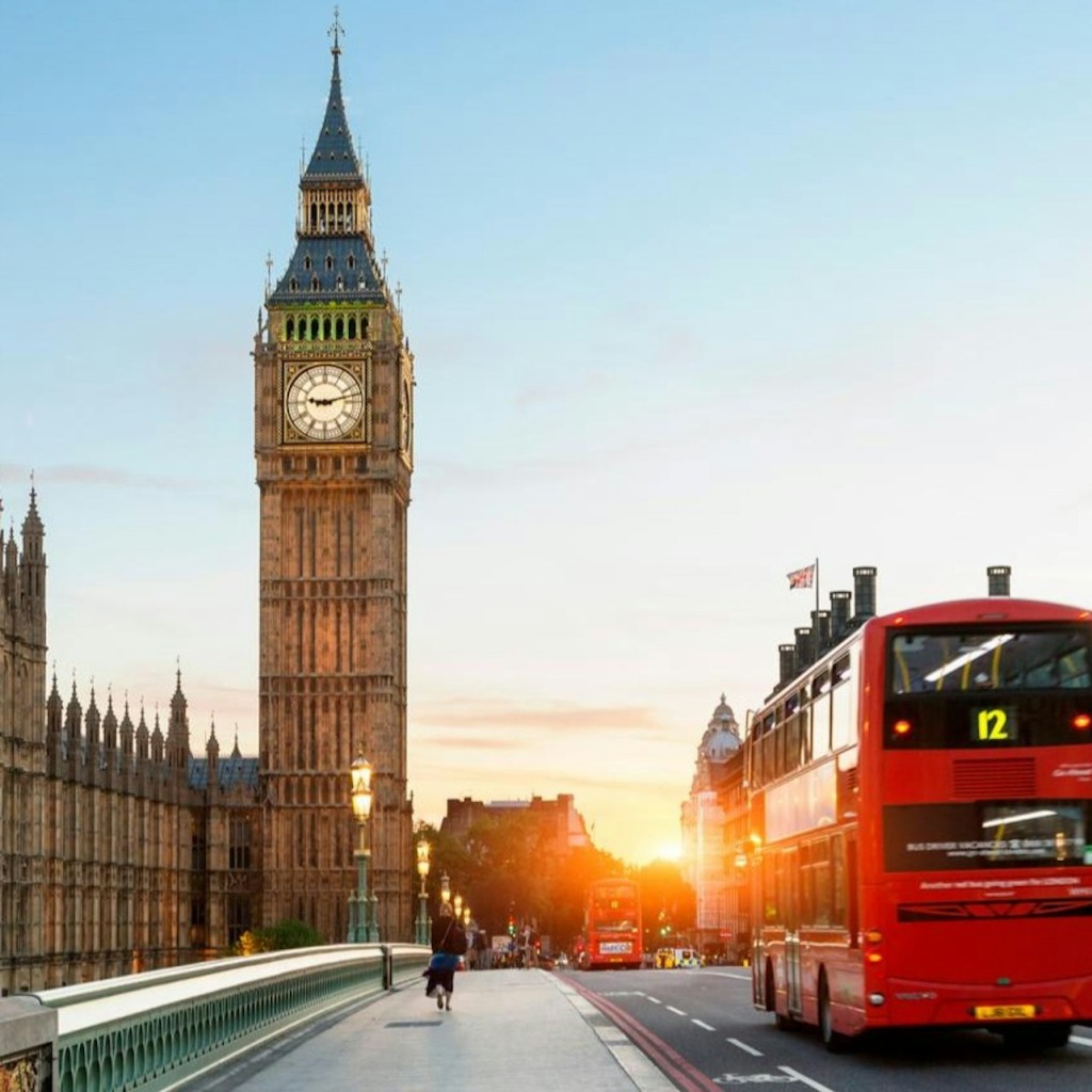 Cambres del Parlament: Entrada + Tour guiat a peu - 3