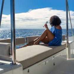 Isla de Lobos: Luxury Catamaran Cruise + Lunch + Drinks - 1