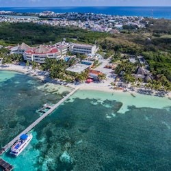 Isla Mujeres: Premium Catamaran Tour from Cancún - 3