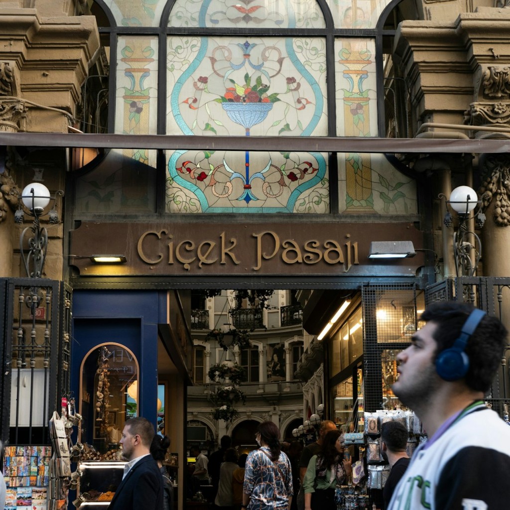 Estambul: Entrada a Gálata y Génova + Visita guiada por la tarde - 1