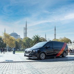 Istanbul: Private Transfer from Sabiha Gökcen Airport (SAW) with Luxury Van - 1