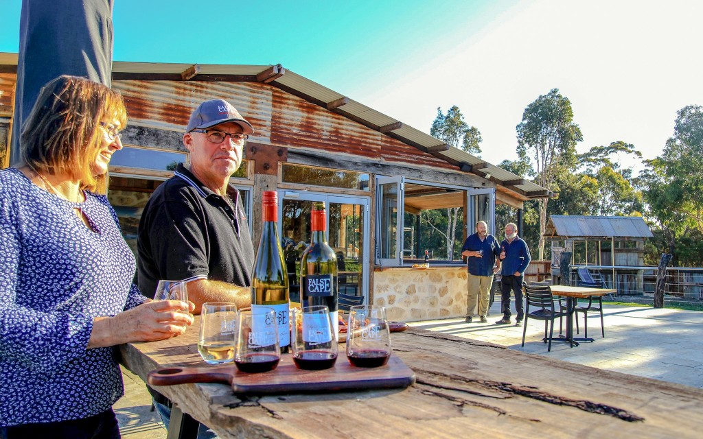Kangaroo Island Sip & See Guided Tour with 2-Course Lunch, Return Ferry & Adelaide Transfers (From Adelaide: Guided Tour with Return Coach Transfers, Ferry and 2-Course Lunch) - 1