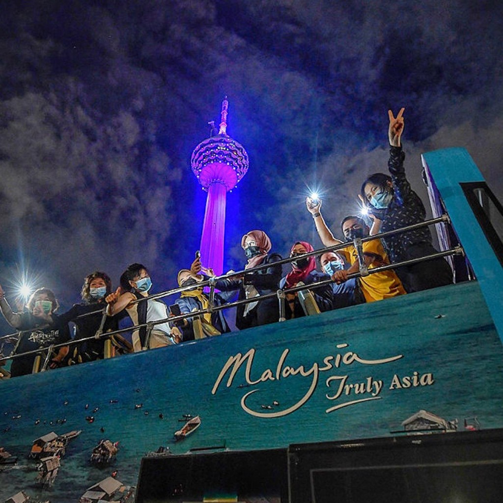 Kuala Lumpur Hop-on Hop-off Sightseeing Bus (KL City of Lights Tour - International Travellers (8:00 PM)) - 3