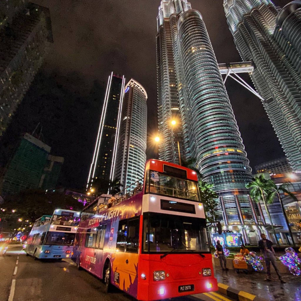 Kuala Lumpur Hop-on Hop-off Sightseeing Bus (KL City of Lights Tour - Malaysian Citizens (8:00 PM)) - 2