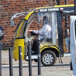 Krakow: Old Town Sightseeing Tour by Electric Golf Cart + Audio Guide - 2