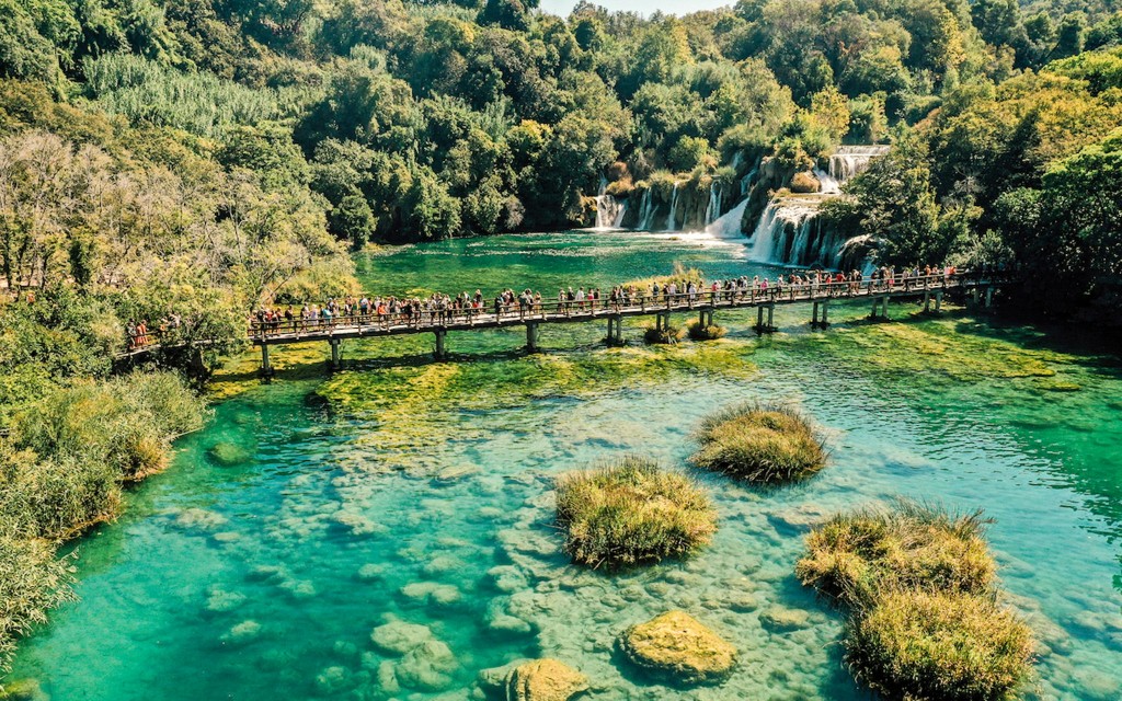 Excursion d'une journée dans le Parc national de Krka avec dégustation de vin et d'huile d'olive (From Split: Krka National Park Full-Day Tour with Wine & Olive Oil Tasting) - 1