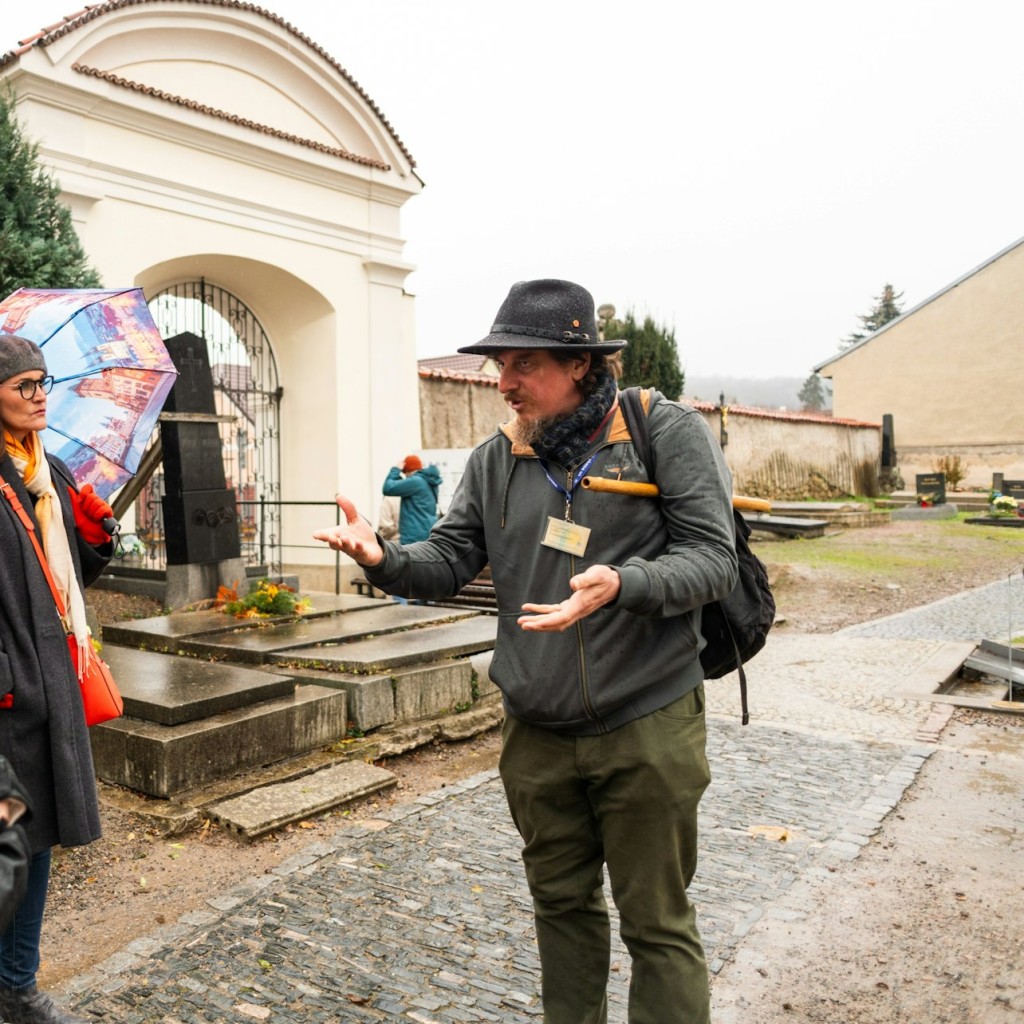 Kutná Hora: Visita guiada a partir de Praga + entrada na Igreja de Santa Bárbara e dos Ossos - 2